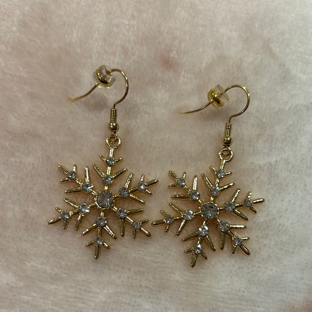 Gold Toned Snowflake and Crystal Pierced Fashion Earrings NWT Artistic Creations